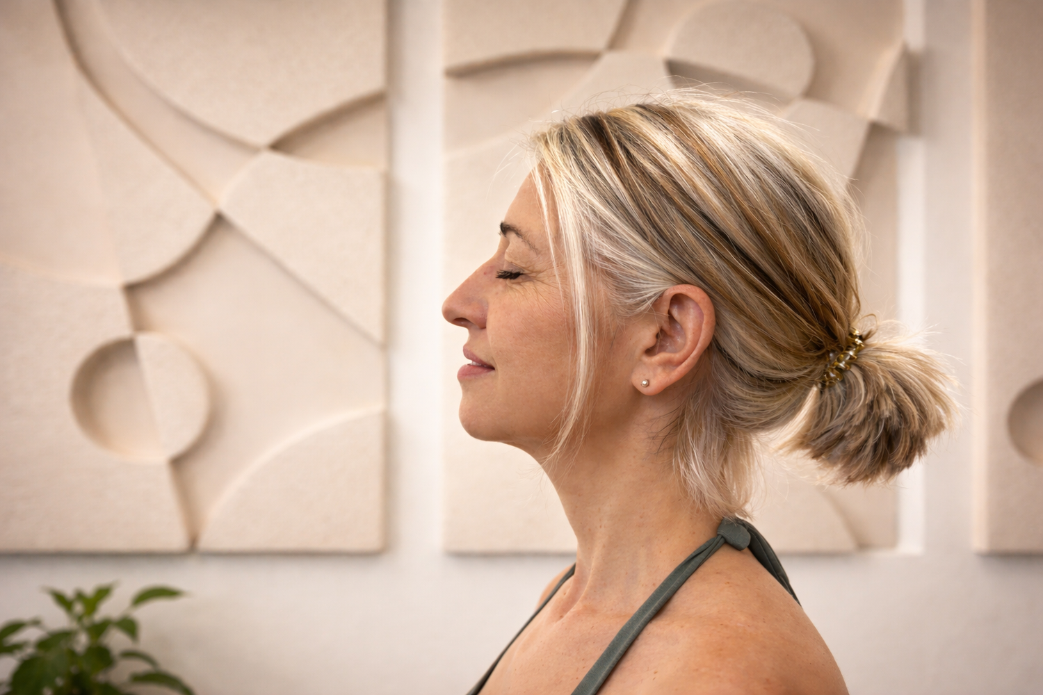 Frau nach einer Session im Kältekammer Studio Graz Nuvana.